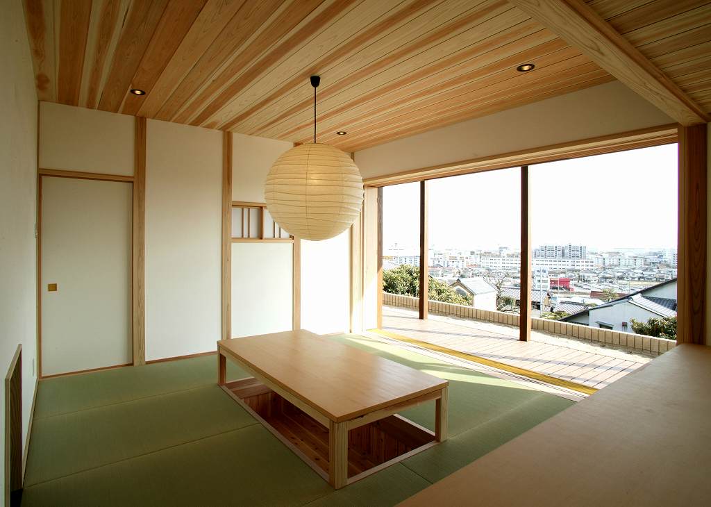 限られた空間で広く豊かに | 広島の設計事務所｜TOM建築設計事務所