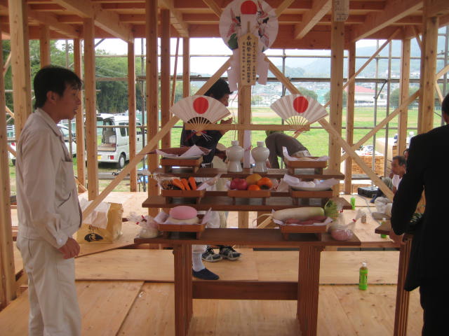 棟上げ用祭壇 | 日々是楽日 | 広島の設計事務所｜TOM建築設計事務所