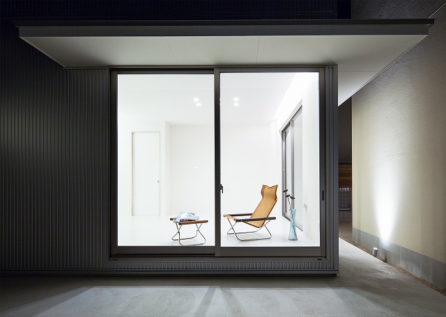 祇園の家Ⅳ(無彩色の家)～新築 | 広島の設計事務所｜TOM建築設計事務所