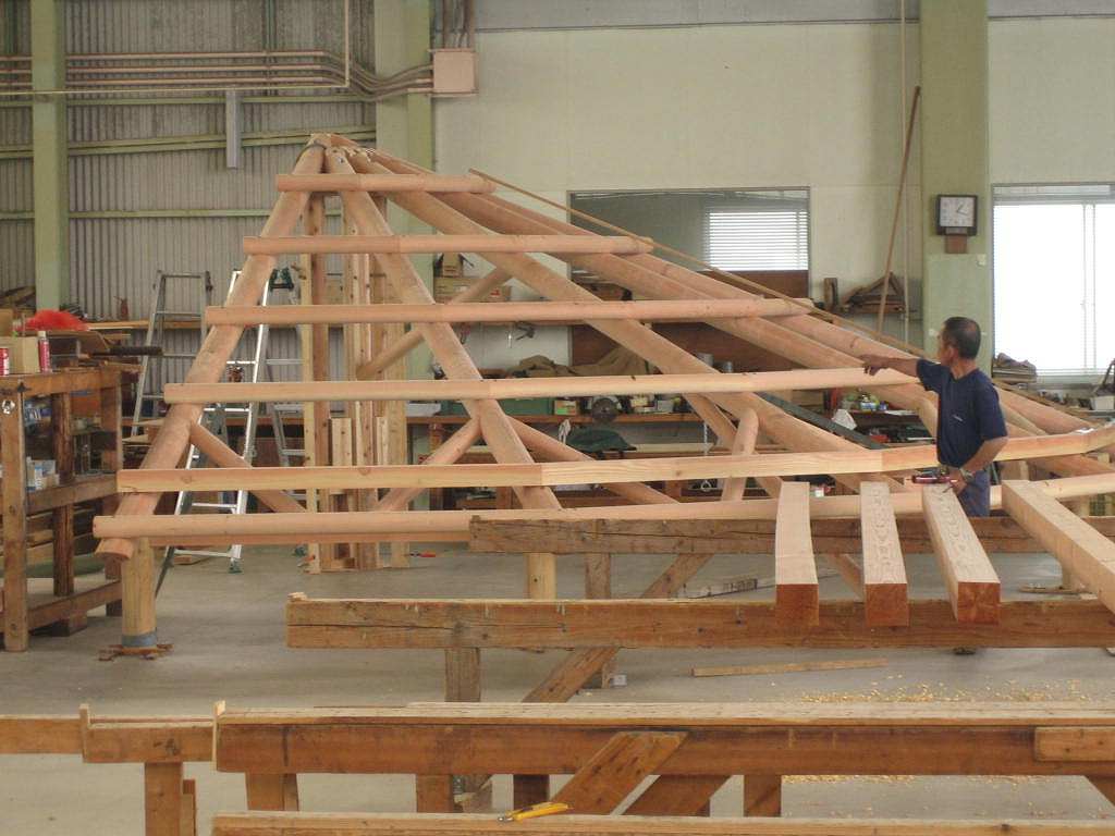 リビング多角形 小屋組を工場にて仮組しました|廿日市の家~古民家再生
