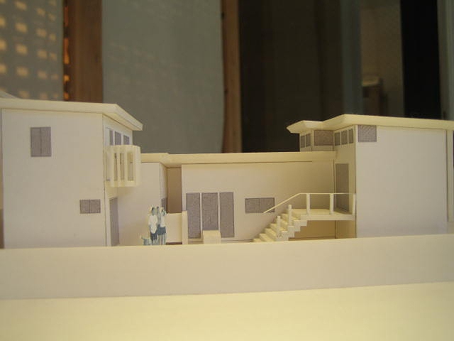 模型4｜M邸／中庭を囲む家～新築